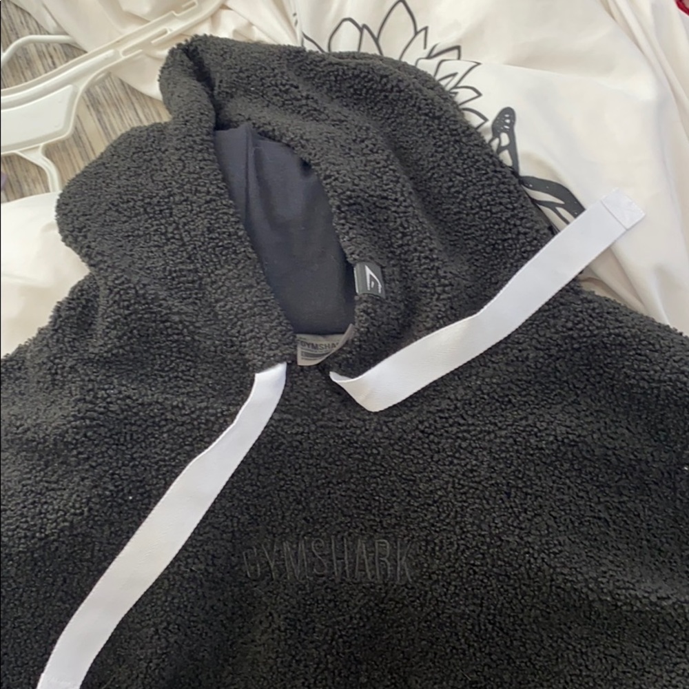 gym shark cropped hoodie